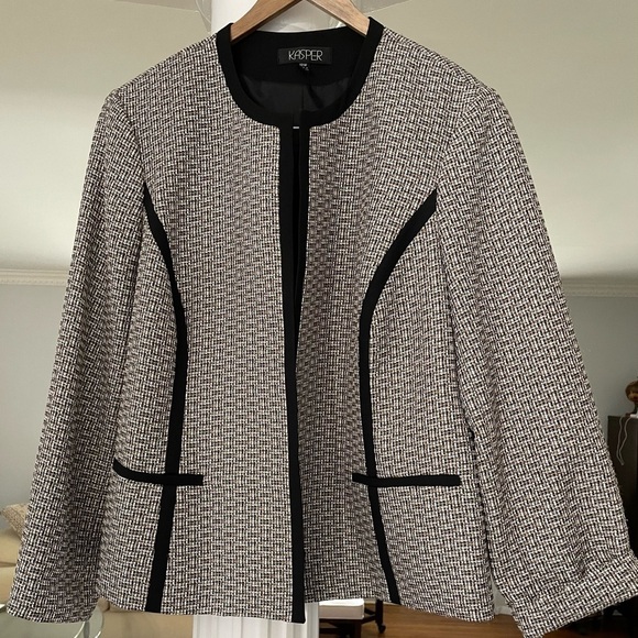 Kasper Women's Black and White, brown and white tweed open front size 18W jacket - Picture 1 of 6